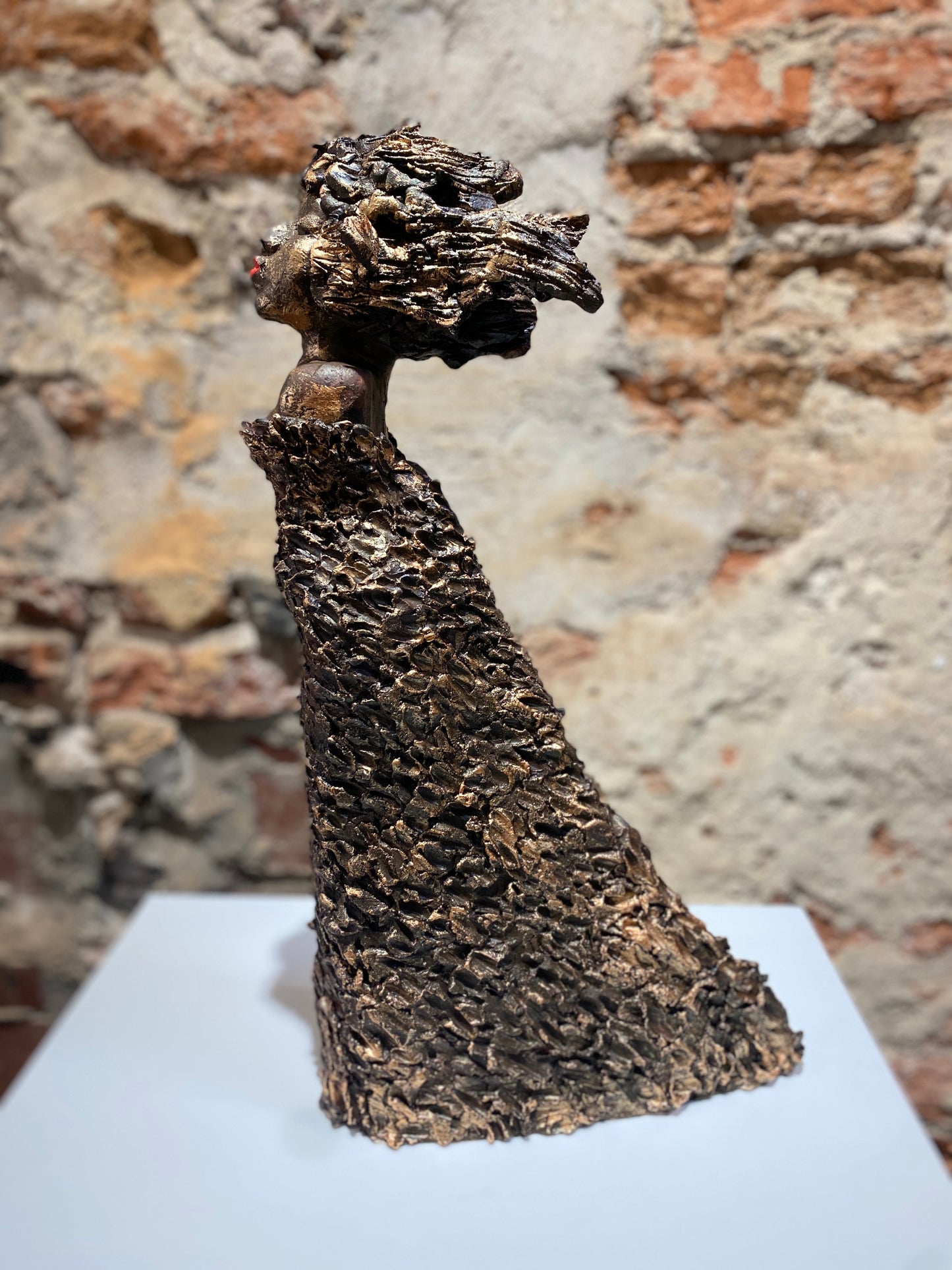 Golden Goddess 1 - Keramiek Kunst Sculptuur - groot