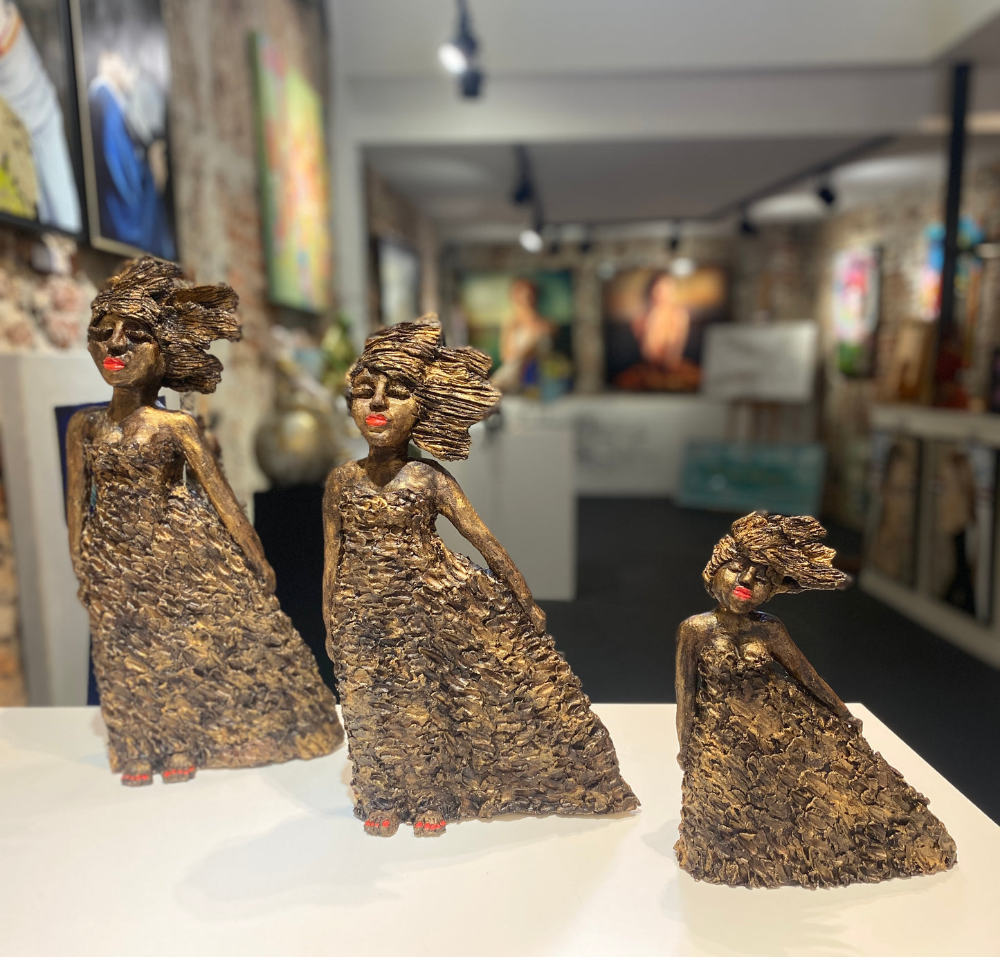 Golden Goddess 1 - Keramiek Kunst Sculptuur - groot