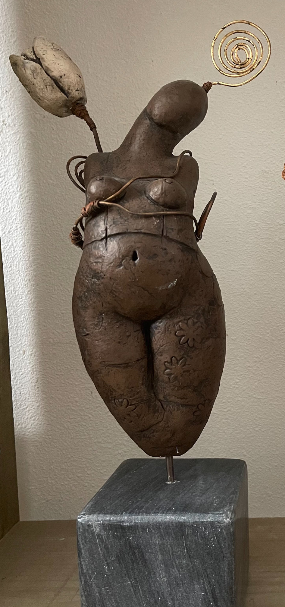 Female Torso met TULP