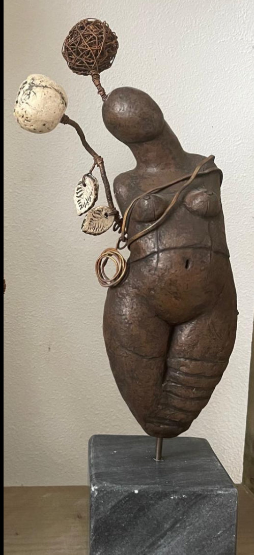 Female Torso met RANONKEL