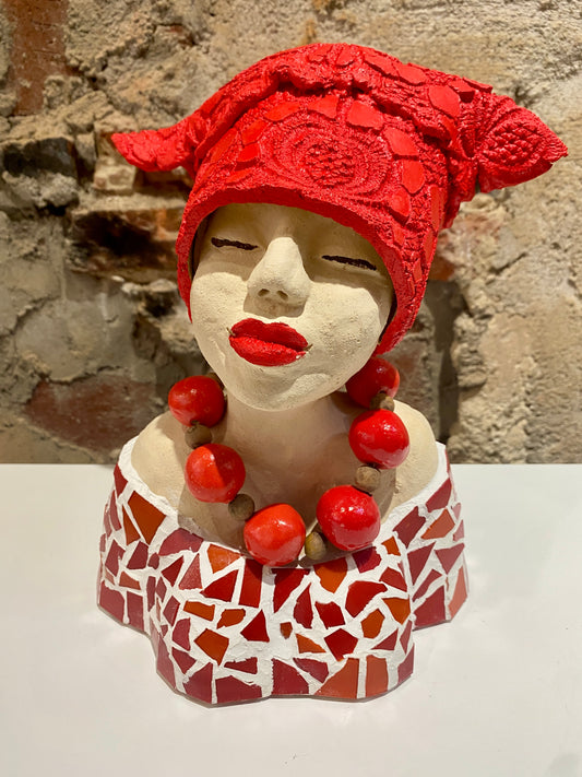 Lady in Red - Keramiek Kunst Sculptuur - Medium