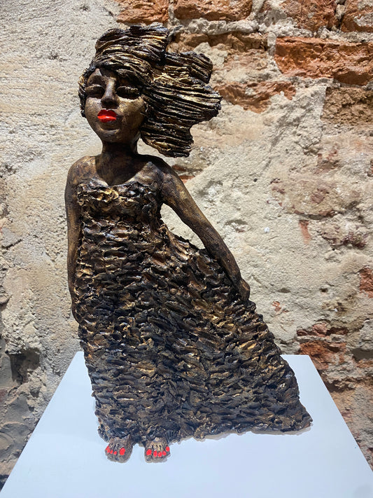 Golden Goddess 2  - Keramiek Kunst Sculptuur - medium