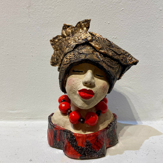 Lady in Bronze & Red - Keramiek Kunst Sculptuur - Klein