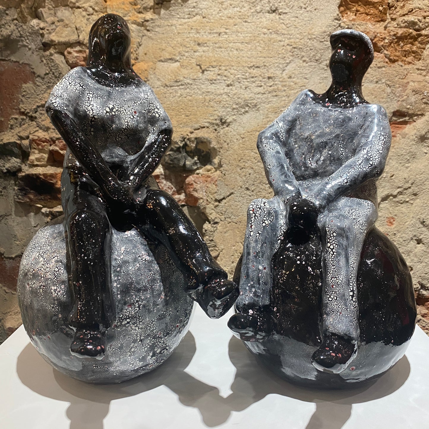 Hopke – Schwarz mit Glasur – Schwarz-Weiß marmoriert – Medium / Mittel