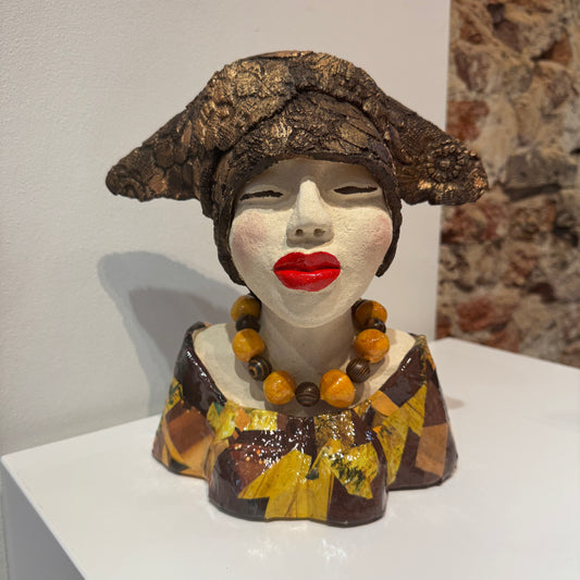 Lady in Bronze - Keramiek Kunst Sculptuur - medium