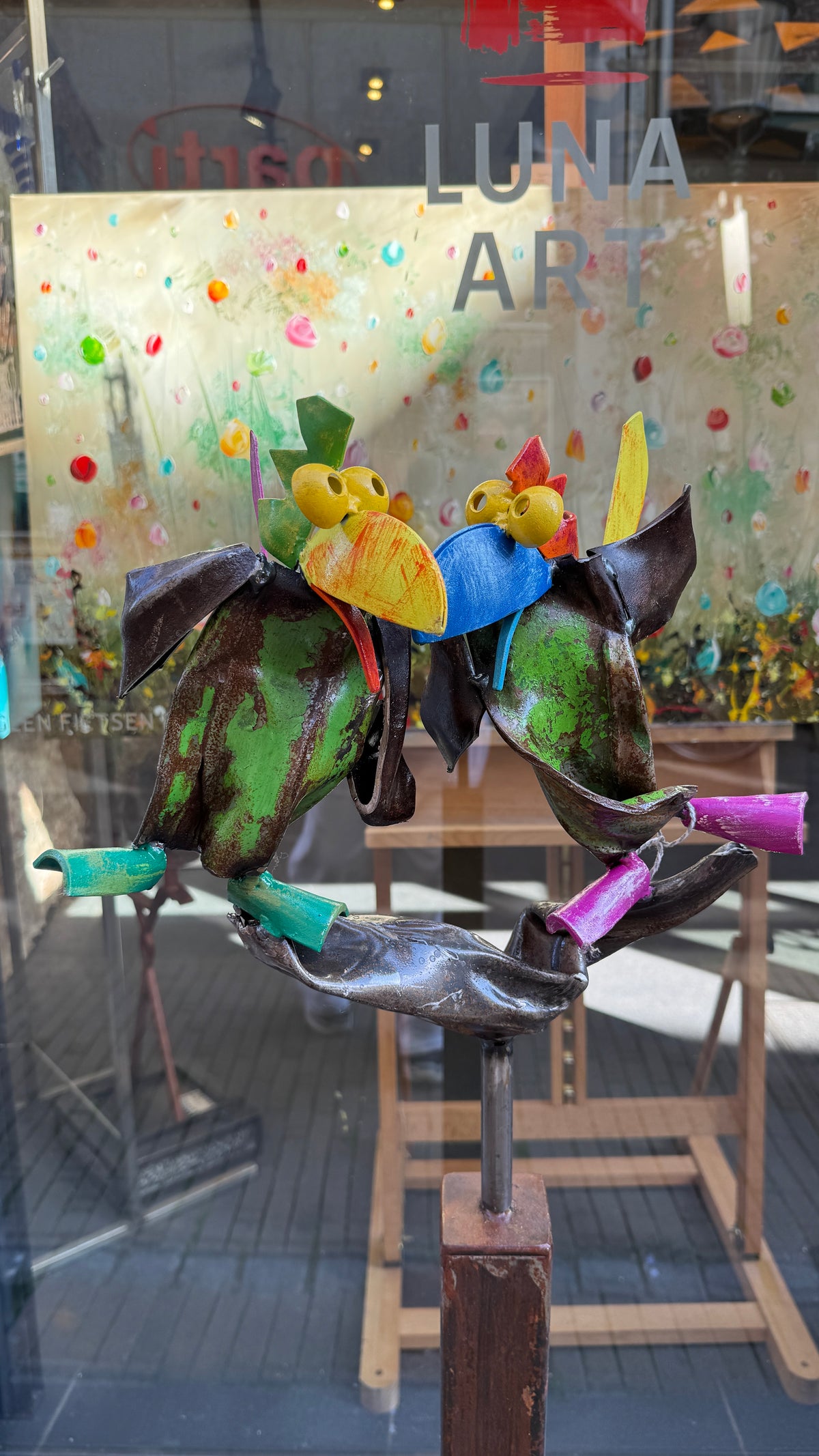 Kleurige Kauwen - Kunstsculptuur - tuinkunst