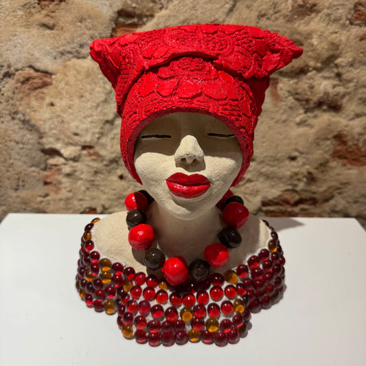 Lady in Red - Keramiek Kunst Sculptuur