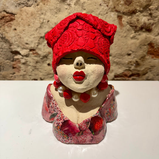 Lady in Red  - Keramiek Kunst Sculptuur